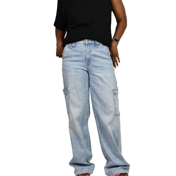 American Eagle High Waist Baggy Jeans Blue Wide Cargo Light Wash Cotton Blend 0 - Picture 2 of 16